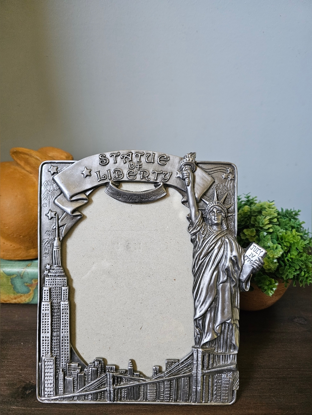 Vtg Pewter New York City Weighted Photo Frame 5x7